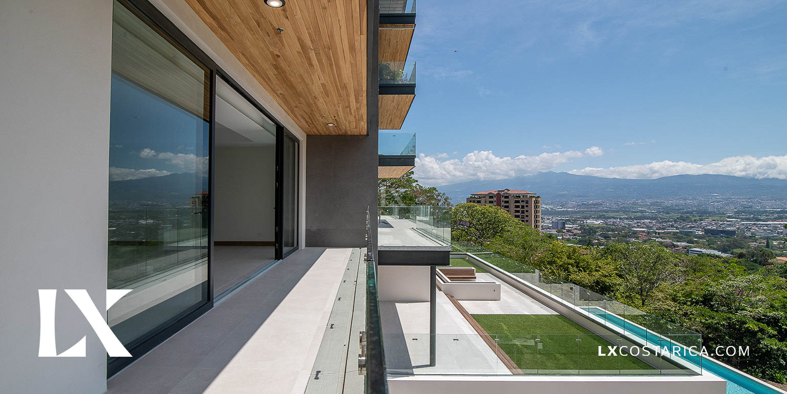 Mountainside Serenity at Escazú Overlook Apartment- Balcony