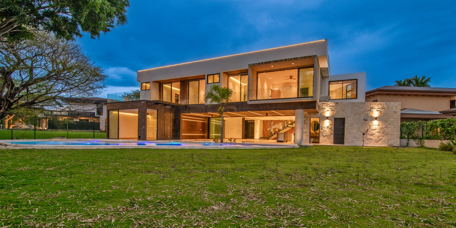 5-Bedroom Homes in Escazú and Santa Ana: Luxury, Space, and the Perfect Lifestyle