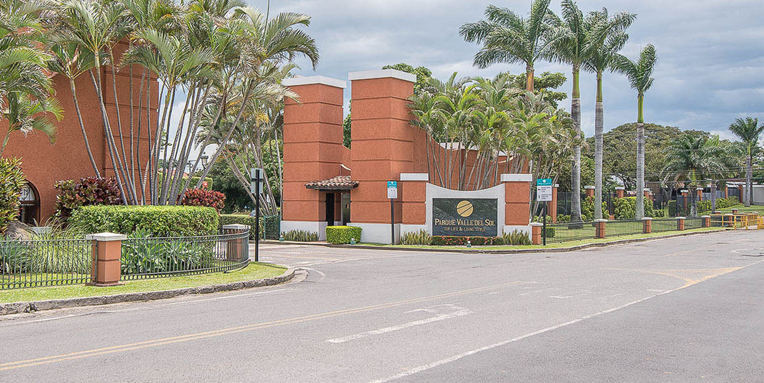 Valle del Sol en el corazón de Santa Ana