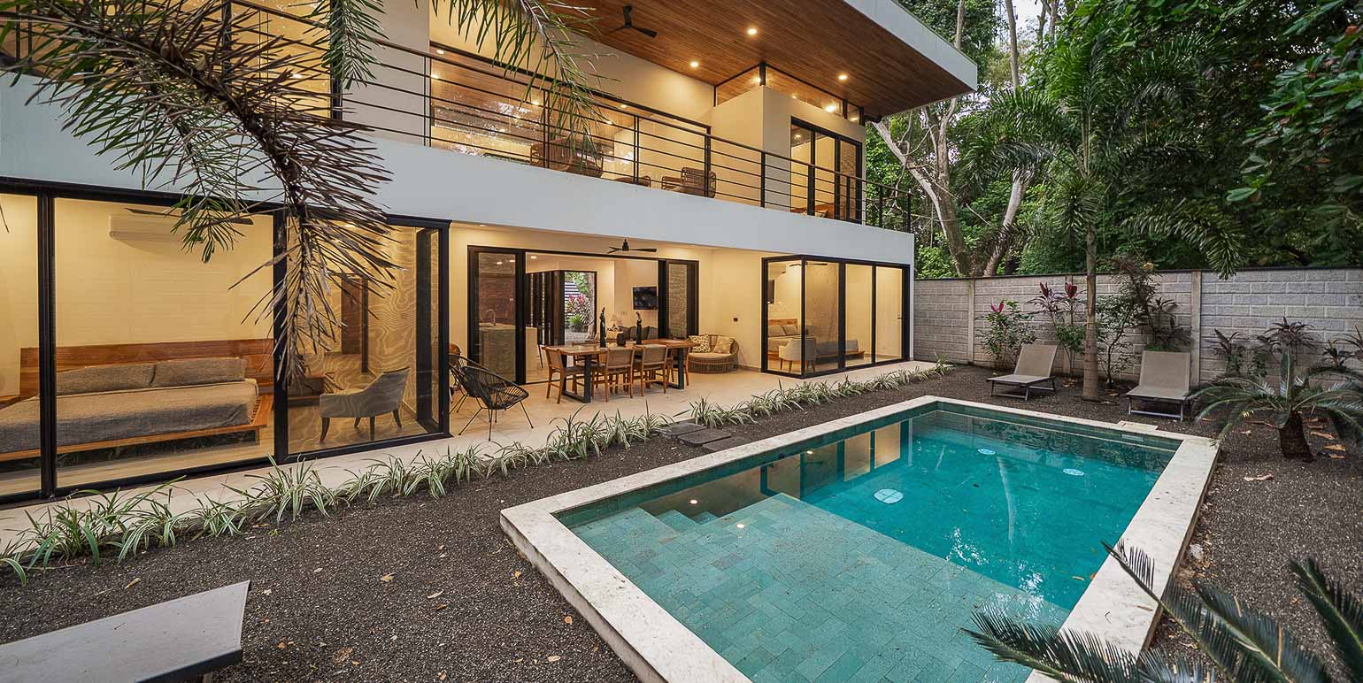 Amberjack Modern Home: Elegance & Income Opportunity in Playa Potrero